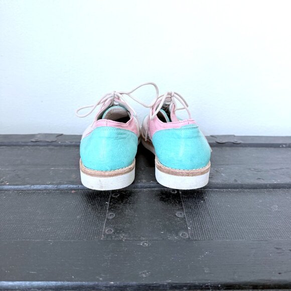 Kids Multicolor Wingtip Oxford Shoes Size 33 | Pastel Pink Blue & White Retro - Picture 4 of 6